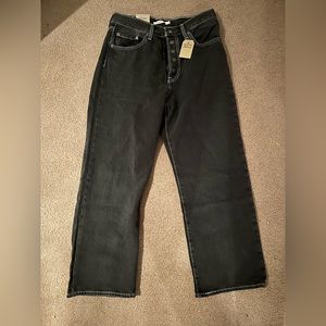 Levi’s Ribcage Straight Black with White Stitching Denim Size 30